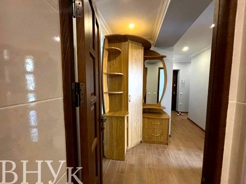 квартира за адресою Героїв Крут бульв. (Героїв Сталінграду), 22