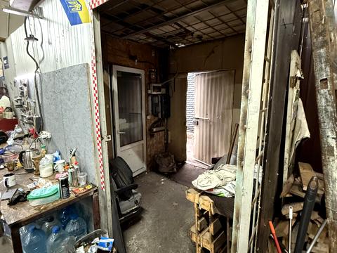 коммерческая по адресу Богдана Хмельницкого просп. (Героев Сталинграда), 138 Б