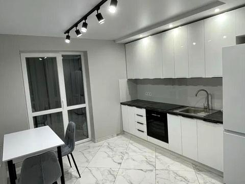 квартира за адресою Залізнична вул., 9А