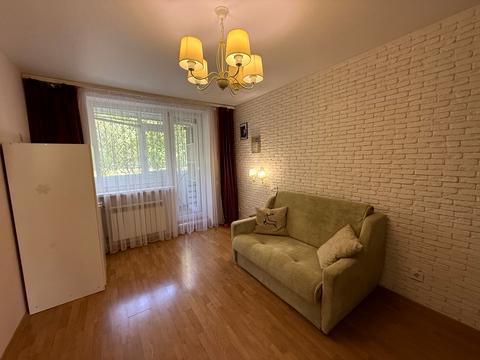 квартира за адресою Яни Червоної вул., 7