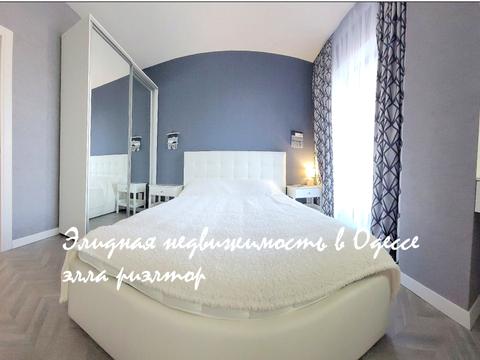 квартира за адресою Андрія Гулого-Гуленка вул. (Віце-адмірала Азарова), 8а