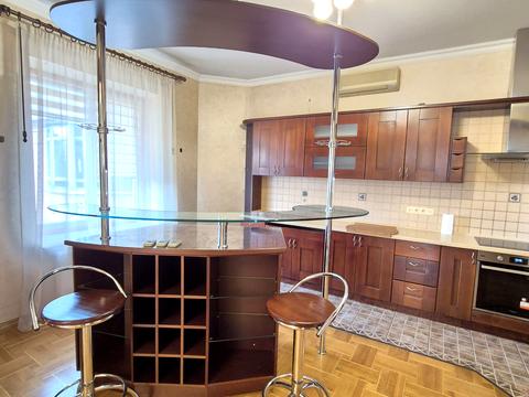 квартира за адресою Івана Мазепи вул. (Січневого Повстання), 10