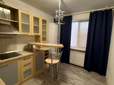 квартира за адресою Новоукраїнська вул., 2/6