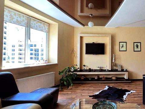 квартира за адресою Академіка Андрія Сахарова вул. (Суворова), 82