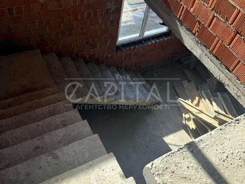 дом по адресу пров. Шкільний, 2