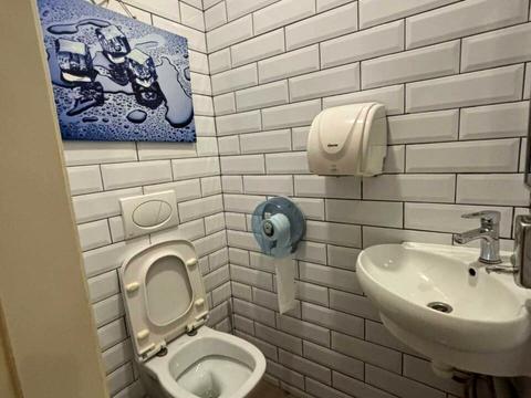 комерційна за адресою Київ, Ушинського вул., 1