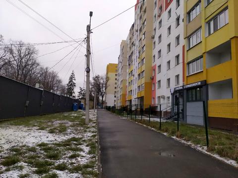 комерційна за адресою Миру вул., 21
