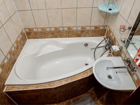 коммерческая по адресу Гоголя, 7