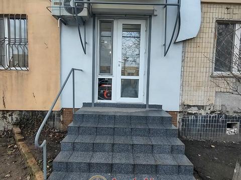 комерційна за адресою 28 бригади вул. (Паустовського), 31