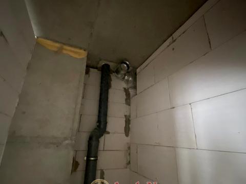 комерційна за адресою с. Крижанівка, Академіка Сахарова вул., (Будинок 1)