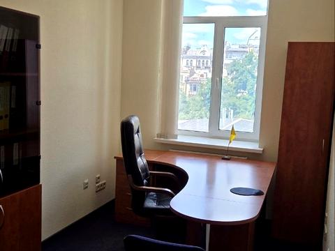 комерційна за адресою Хрещатик вул. (Kreschatic), 12