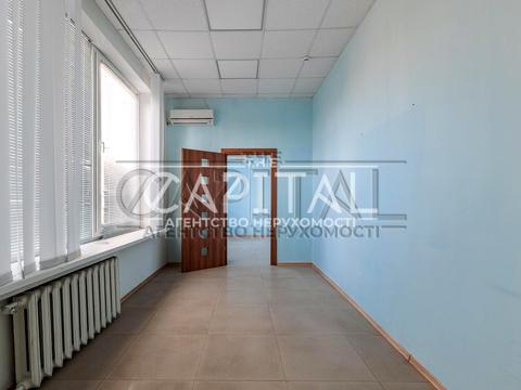 коммерческая по адресу Лесі Українки пл., 34