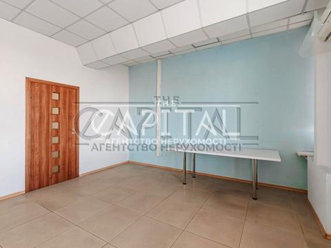 коммерческая по адресу Лесі Українки пл., 34