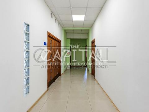 коммерческая по адресу Лесі Українки пл., 34