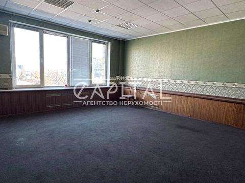 коммерческая по адресу Лесі Українки пл., 34