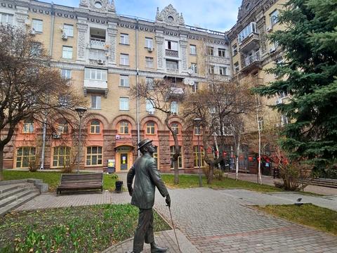 комерційна за адресою Прорізна вул., 6