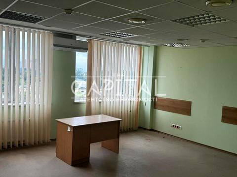 комерційна за адресою Роберта Лісовського вул. (Академіка Бутлерова), 1