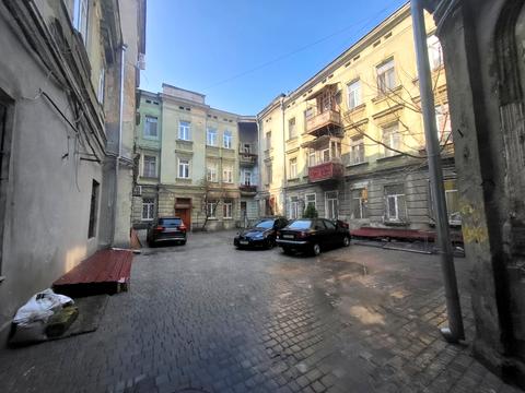 квартира за адресою Ніни Строкатої вул. (Буніна), 28
