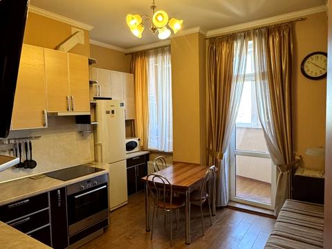квартира за адресою Базарна вул., 5/3