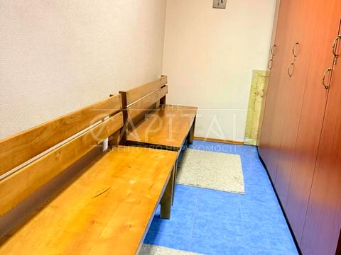 комерційна за адресою Кріпосний пров., 4