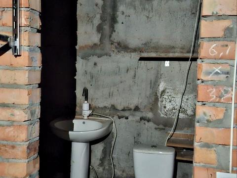 комерційна за адресою Лісова вул., 1-Б