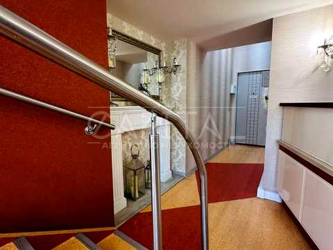 коммерческая по адресу Владимирская ул., 65