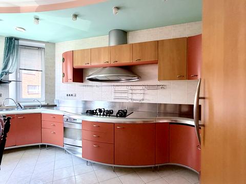 квартира по адресу Исполкомовская ул., 7
