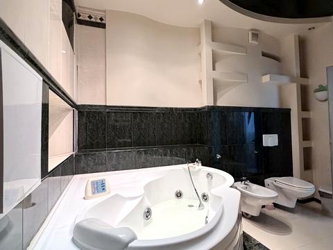 квартира по адресу Исполкомовская ул., 7