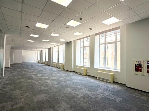 коммерческая по адресу Миколи Грінченка ул., 4
