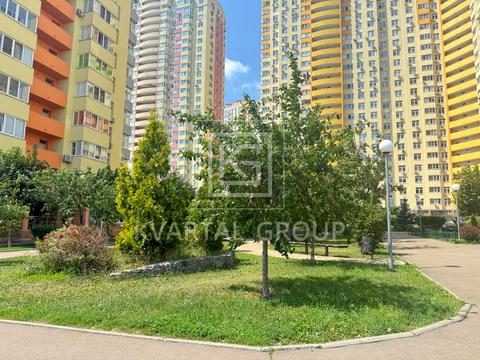 квартира за адресою Сім'ї Кульженків вул. (Петра Дегтяренка), 31-Б