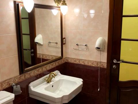 комерційна за адресою Велика Васильківська вул. (Червоноармійська), 49