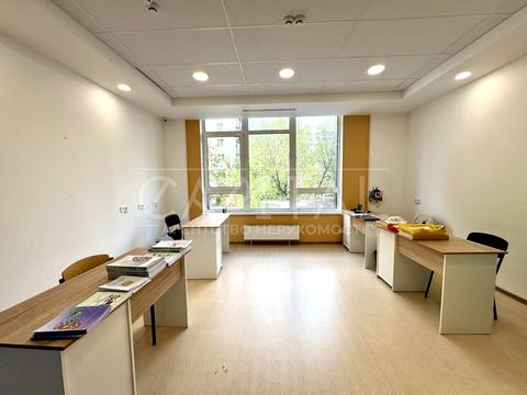 комерційна за адресою Київ, Предславинська вул., 53