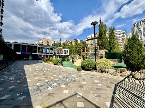 комерційна за адресою Київ, Предславинська вул., 53