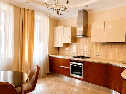 квартира за адресою Святослава Караванського вул. (Жуковського), 10