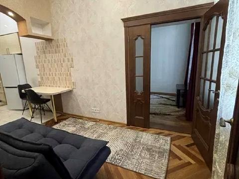 квартира за адресою Пекарська вул., 2