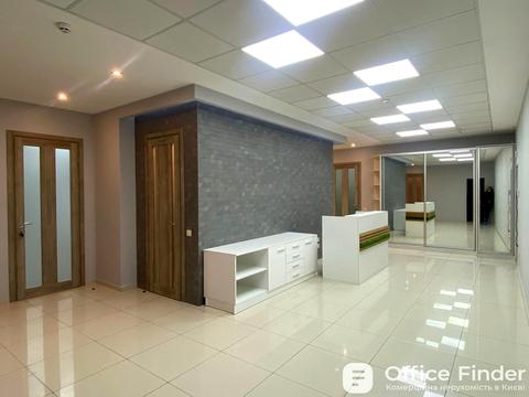 комерційна за адресою Кловський узвіз, 7a
