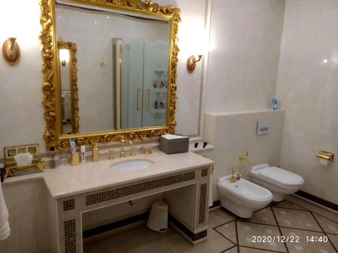 комерційна за адресою Болсуновська вул. (Сергія Струтинського), 2