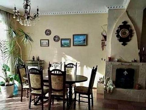будинок за адресою центральна
