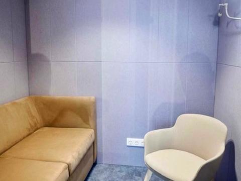 комерційна за адресою Кловський узвіз, 7a