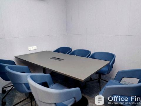 комерційна за адресою Кловський узвіз, 7a