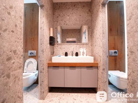 комерційна за адресою Кловський узвіз, 7a