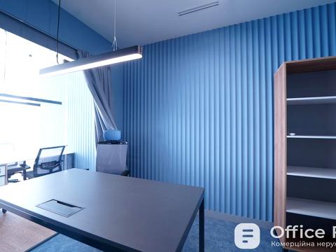 комерційна за адресою Кловський узвіз, 7a