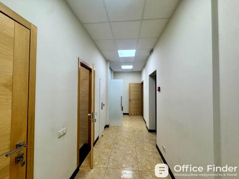 комерційна за адресою Кловський узвіз, 7a