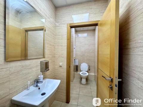 комерційна за адресою Кловський узвіз, 7a