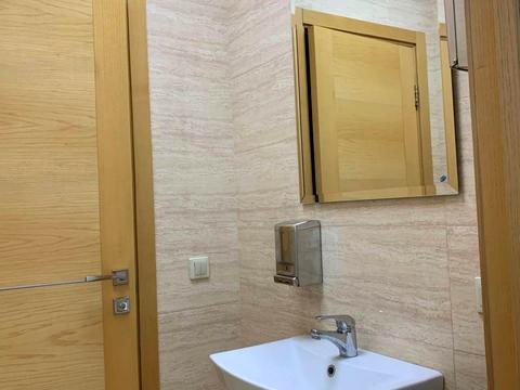комерційна за адресою Кловський узвіз, 7a