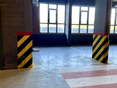паркомісце за адресою Генерала Кульчицького вул., 2