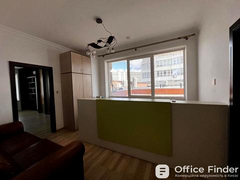 комерційна за адресою Кловський узвіз, 7a