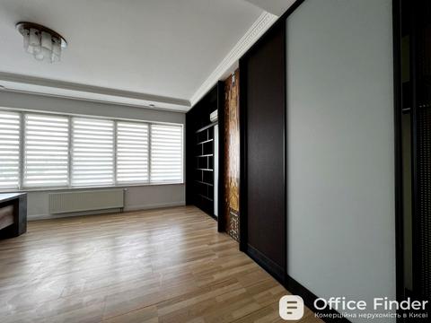 комерційна за адресою Кловський узвіз, 7a