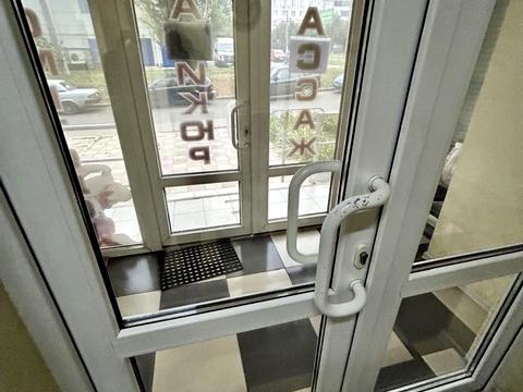 комерційна за адресою Валентинівська вул. (Блюхера), 26