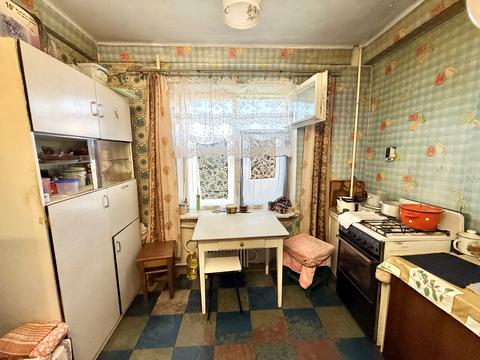 квартира за адресою Шкільна вул. (Героїв Сталінграда), 32